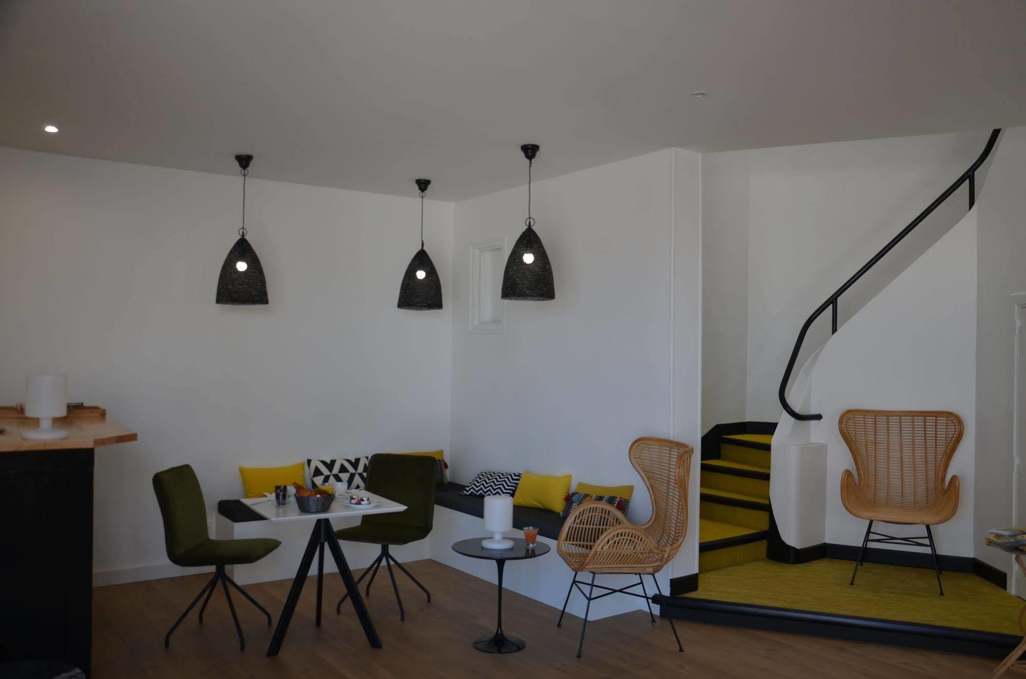La Casa 3*